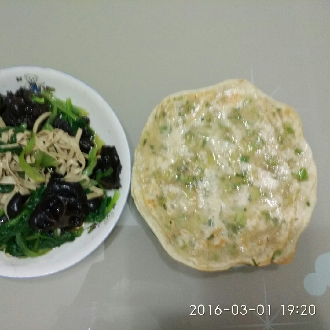 饺子皮葱油饼