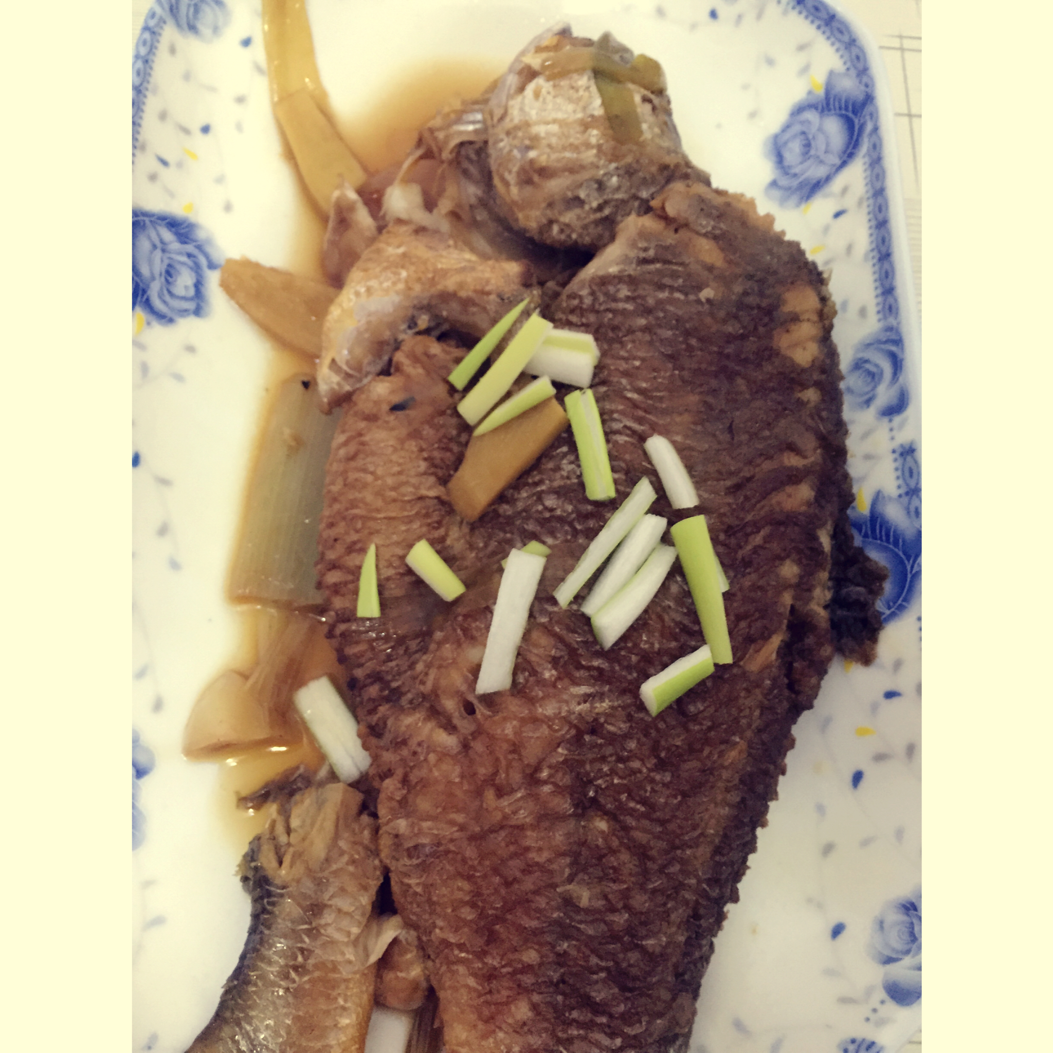 红烧黄鱼—鱼皮不破的小窍门