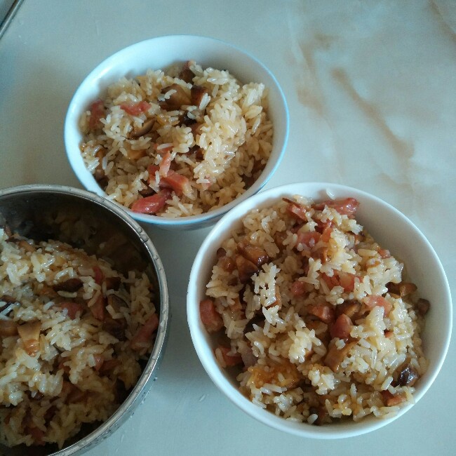 电饭锅版香菇腊肠饭
