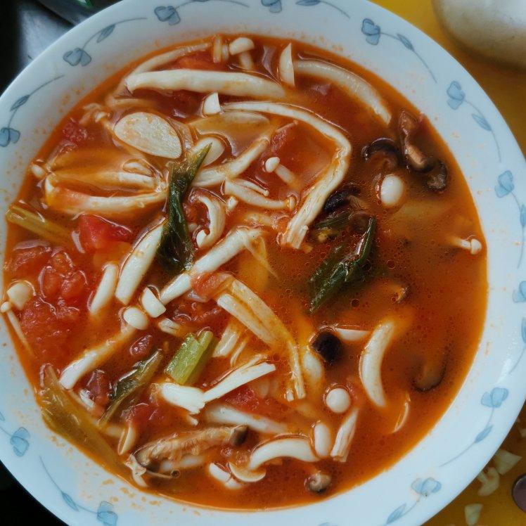 秋日暖汤——番茄菌菇汤
