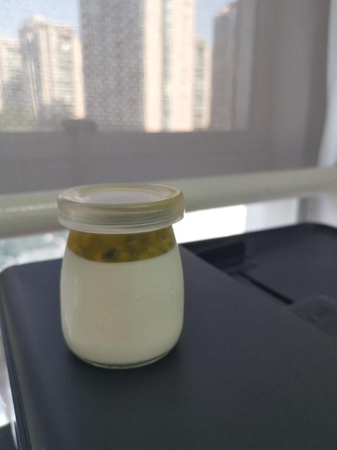 百香果酸奶意式奶冻<Passionfruit Yogurt Panna Cotta>