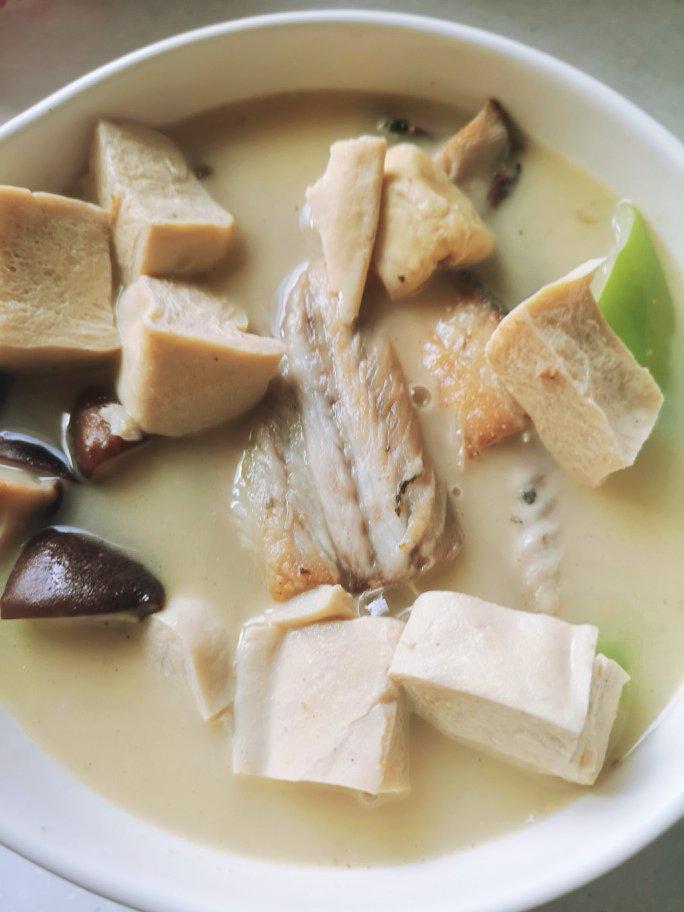 豆腐鱼头汤