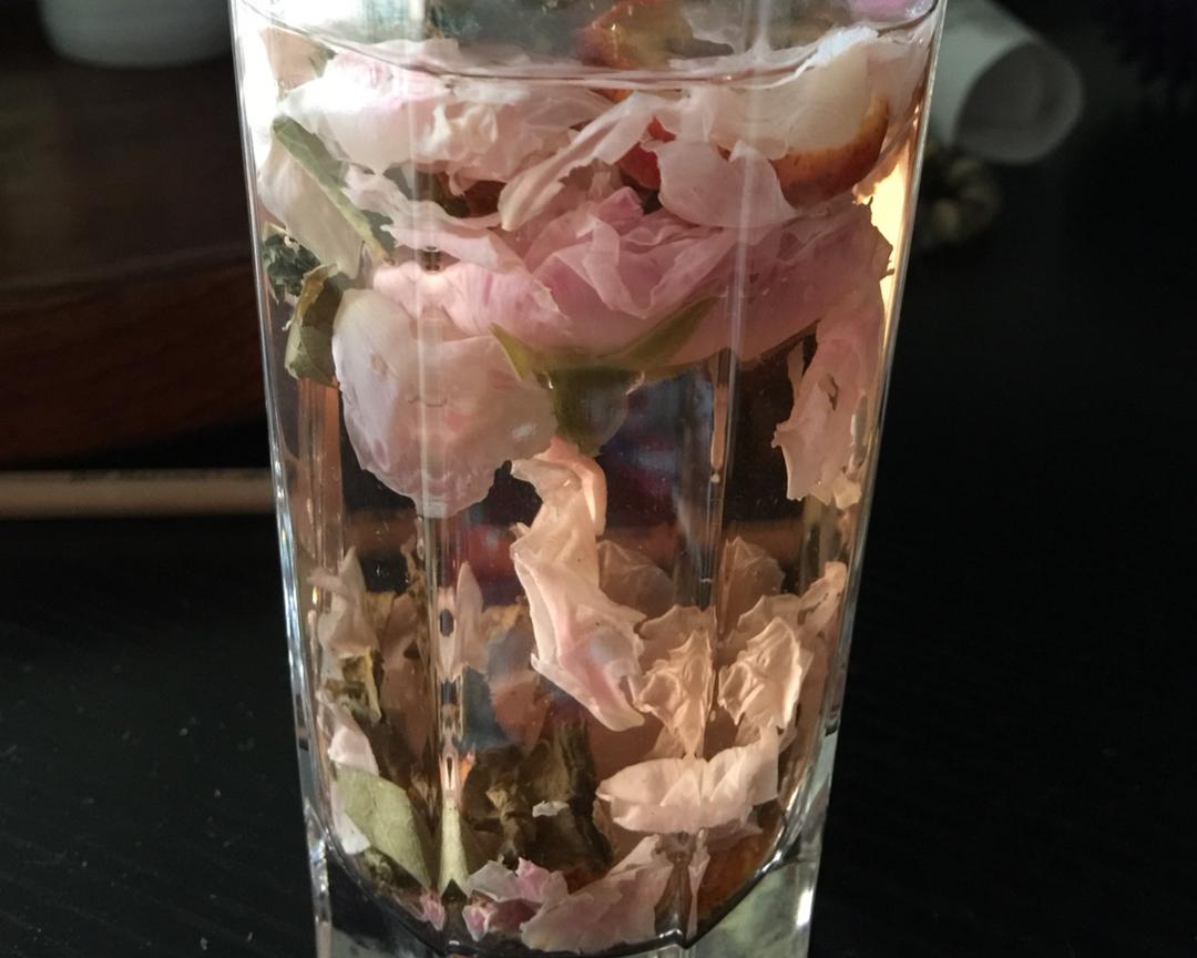 山楂玫瑰花荷叶茶