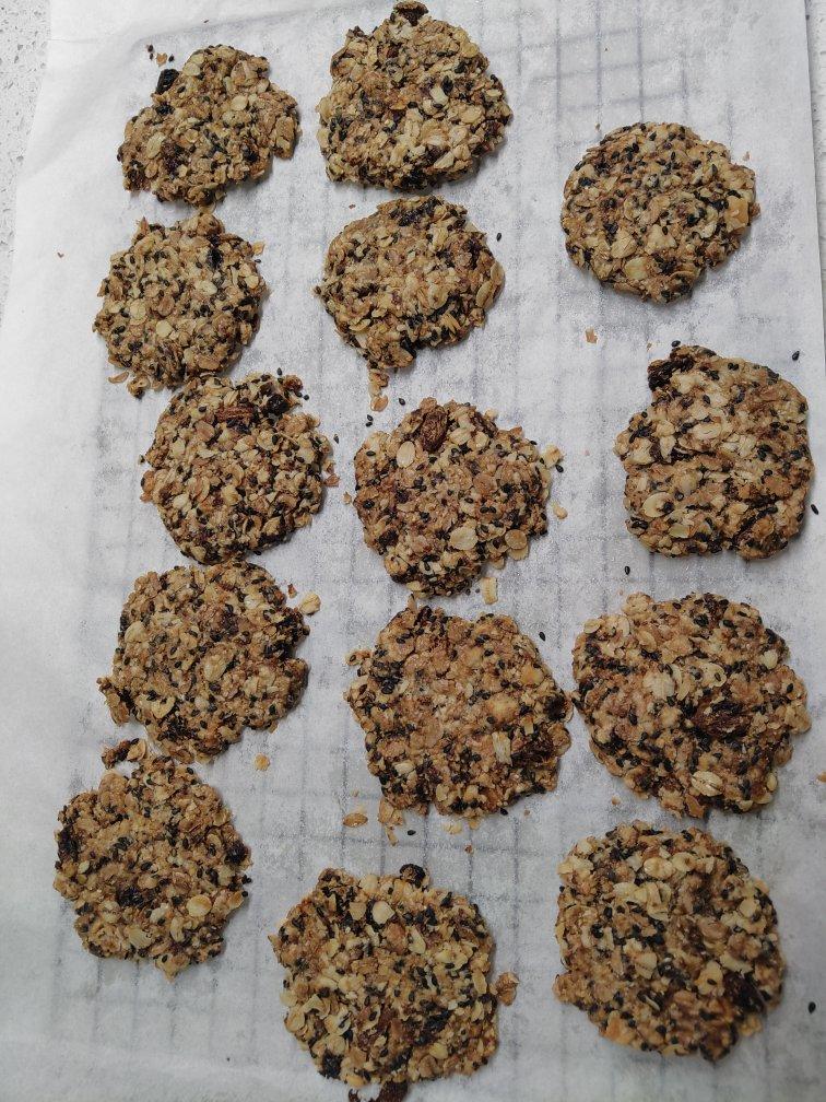 素食:有机燕麦芝麻大饼干