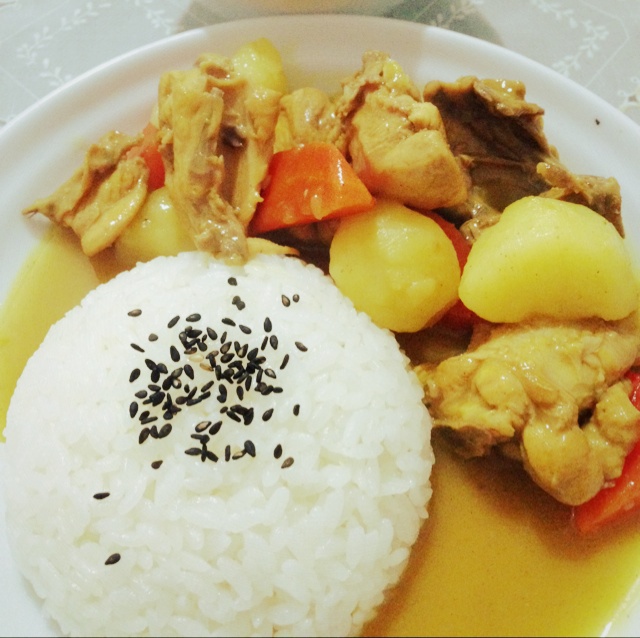 咖喱鸡块饭