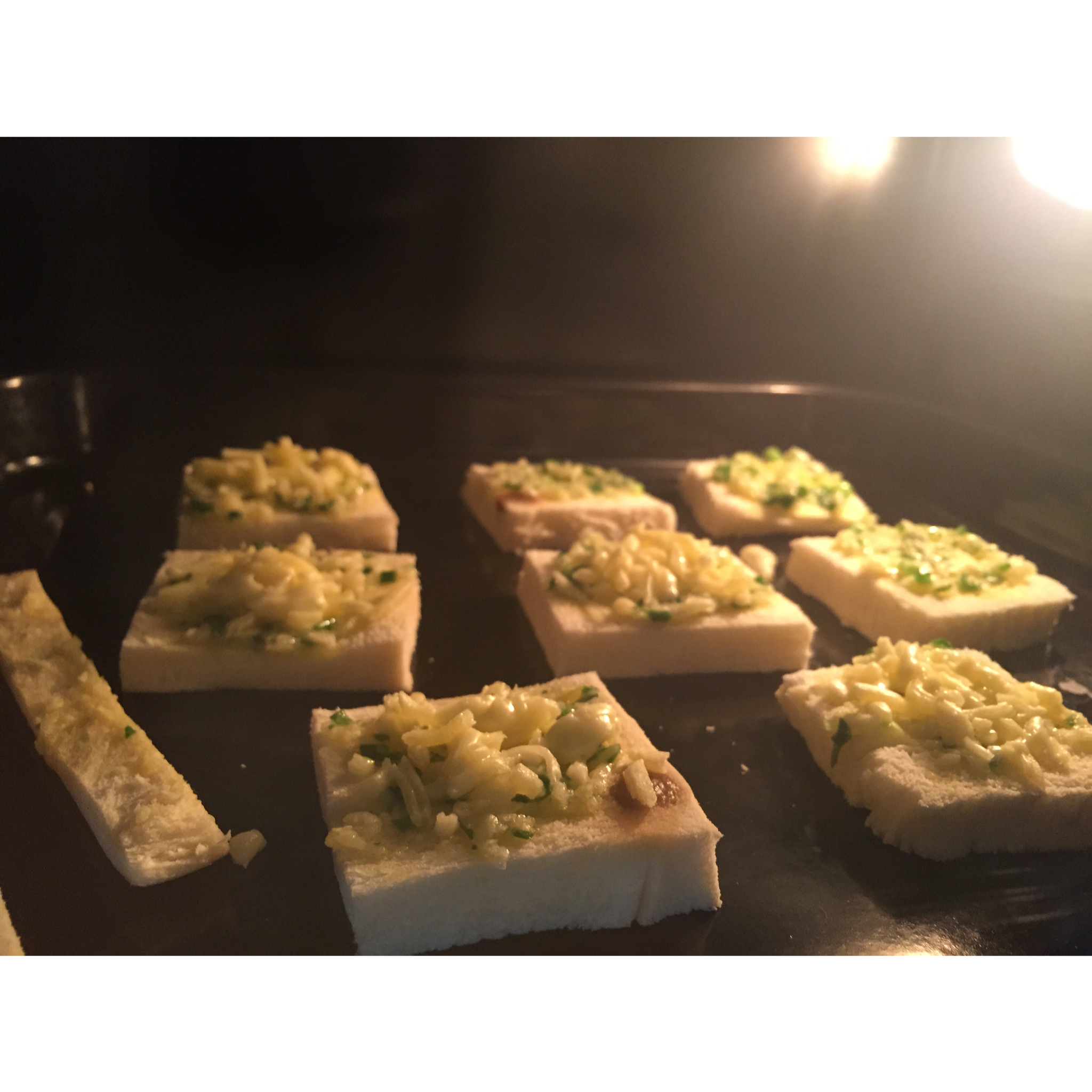 法香蒜蓉芝士烤吐司