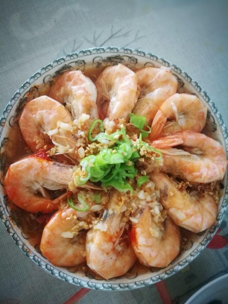 虾最美味的吃法必须是这个——蒜蓉蒸虾（多动图，孔瑶的食谱）