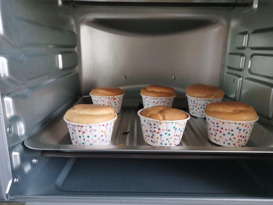 纸杯蛋糕 8寸戚风蛋糕的量