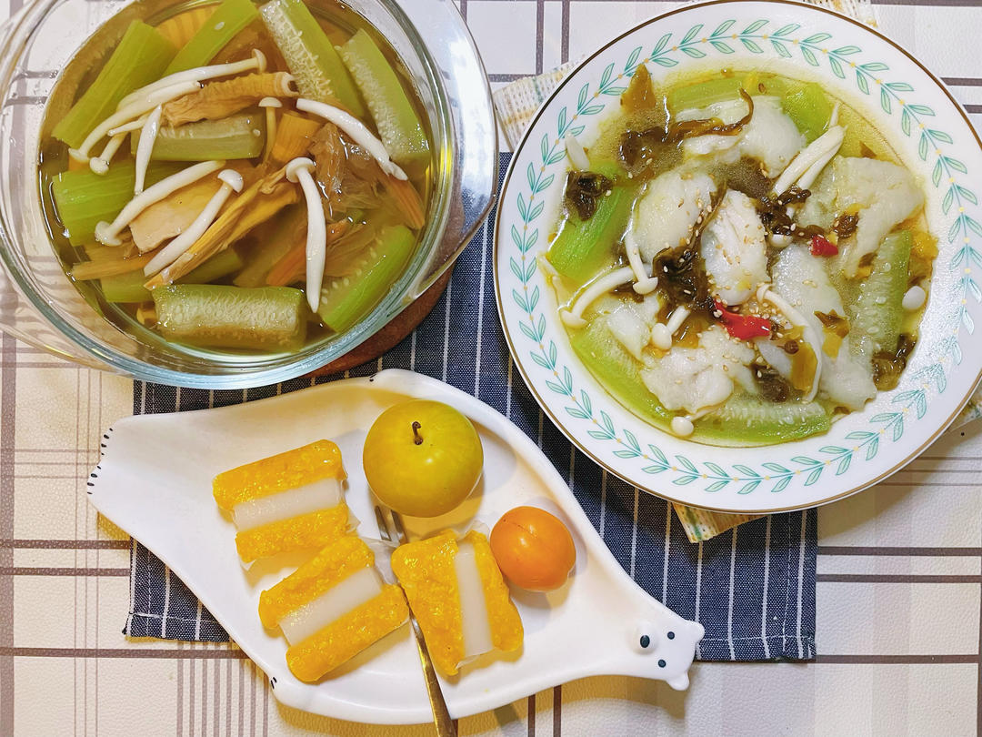 夏天就喝这碗汤！笋煮干菜丝瓜汤