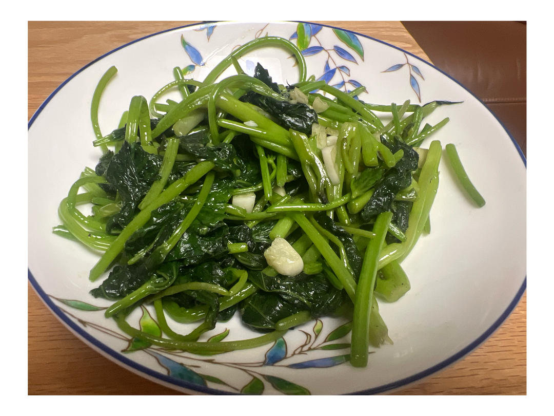 脆嫩好吃的清炒红薯叶，拿肉都不换！