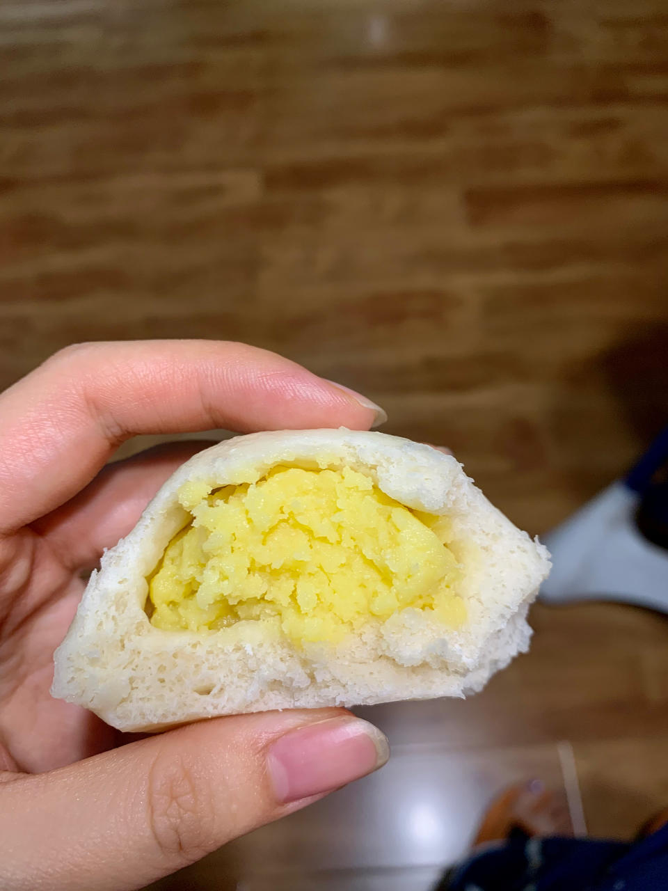松软香甜的奶黄包，很快就可以搞定。