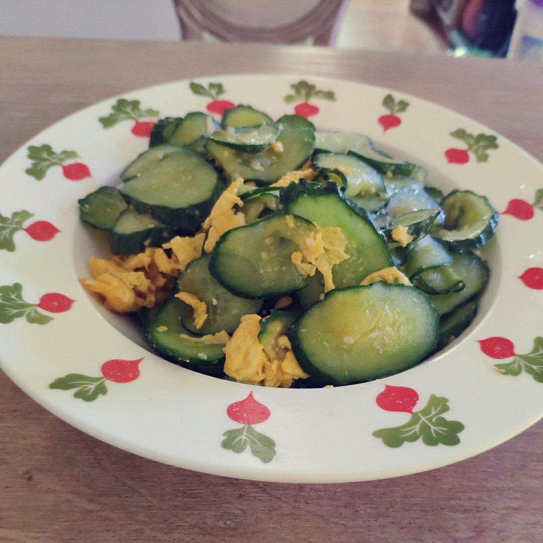黄瓜炒鸡蛋