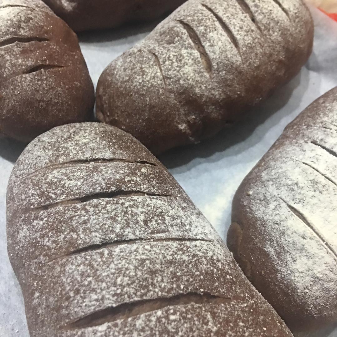 紫薯豆沙肉松麻薯软欧包