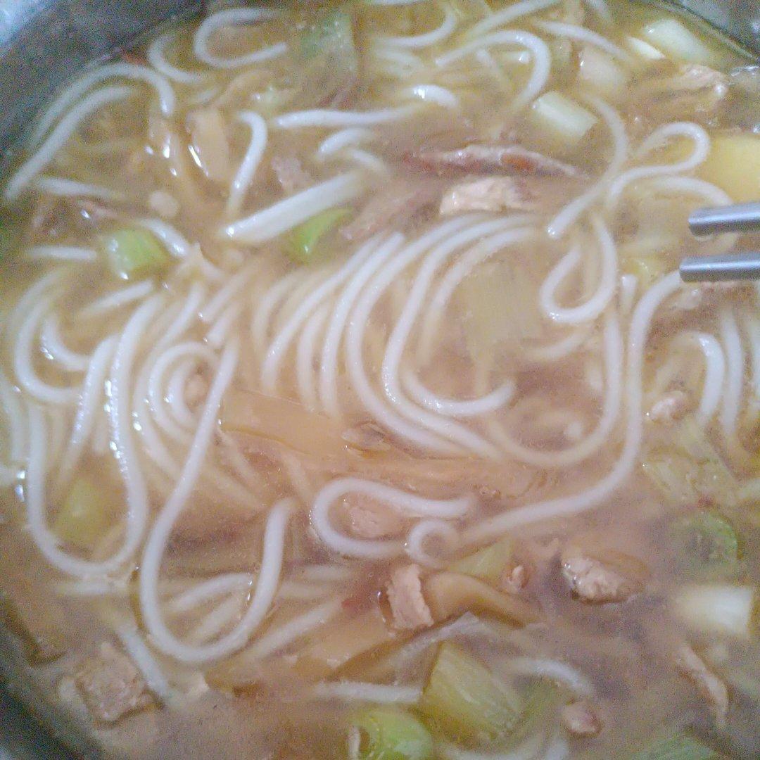 超快手的榨菜肉沫粉丝汤
