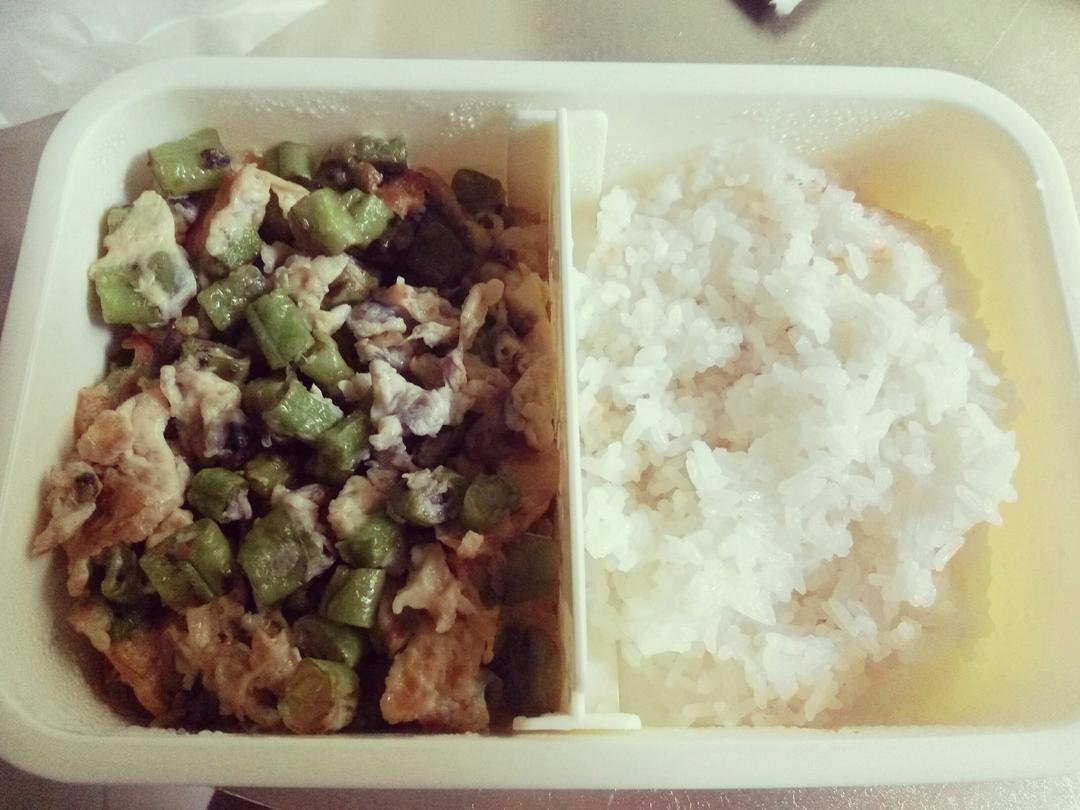 豆角炒鸡蛋