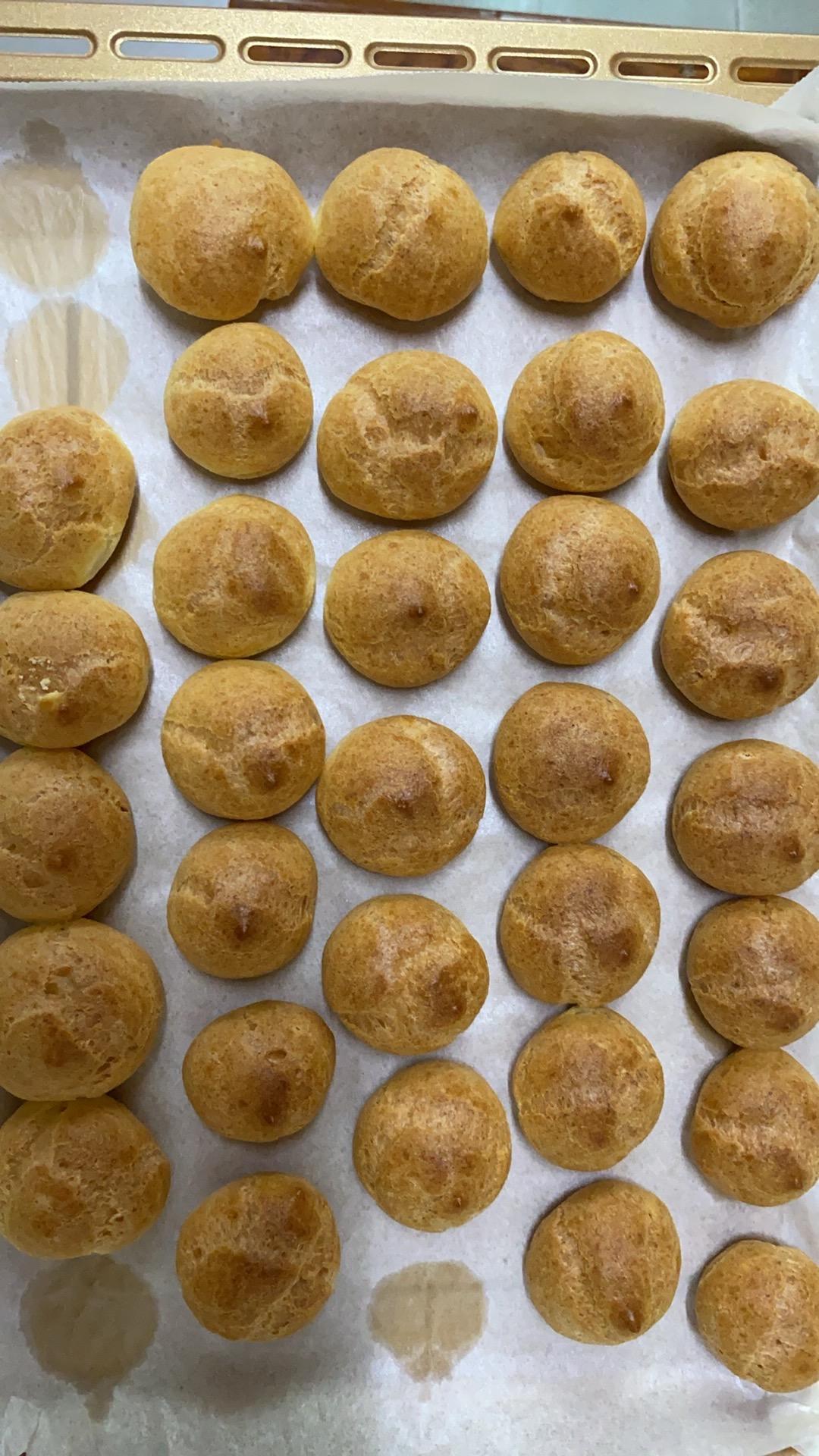 简单易成功的奶油小泡芙做法