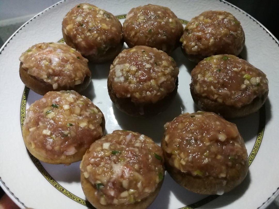 美味的肉酿香菇～～孩子爱吃的下饭菜