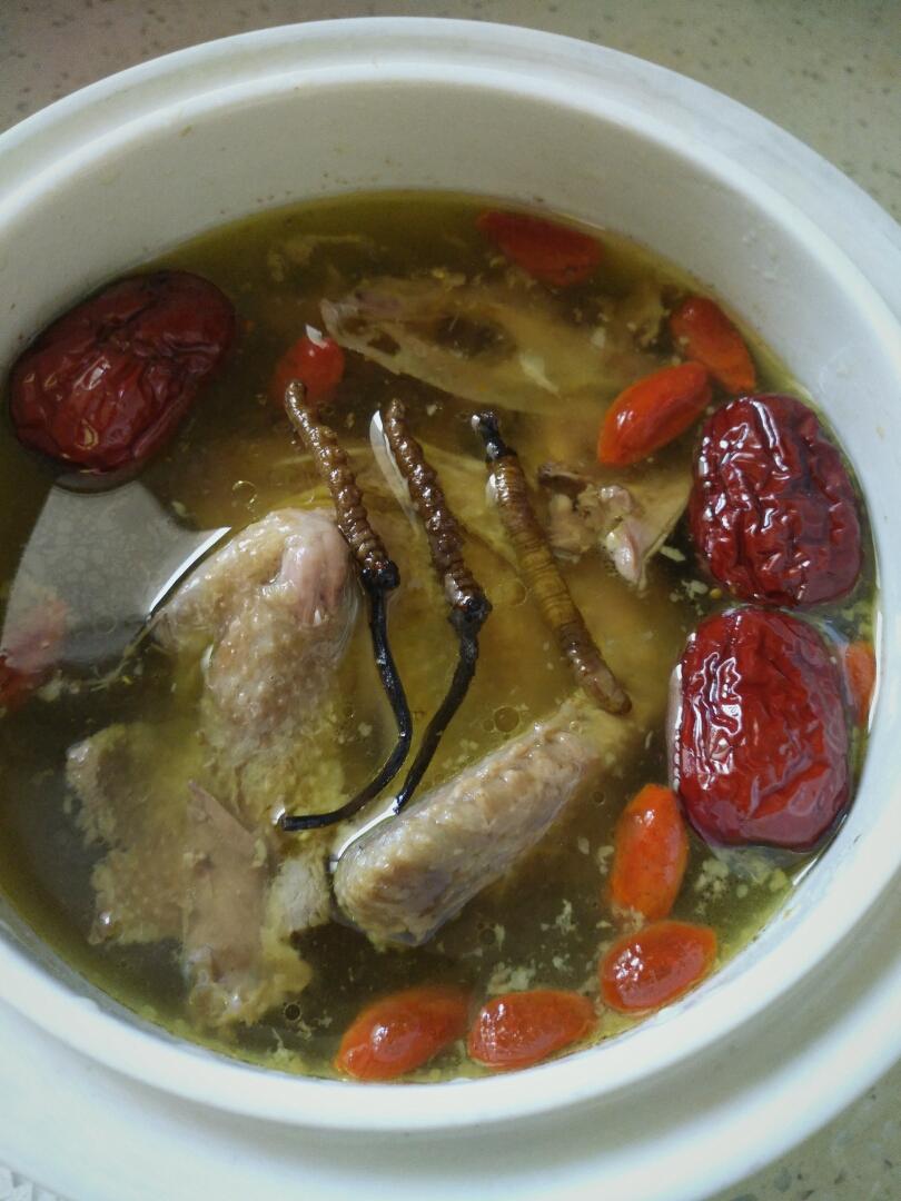 遇见你是最美的意外d做的虫草枸杞鸽子汤