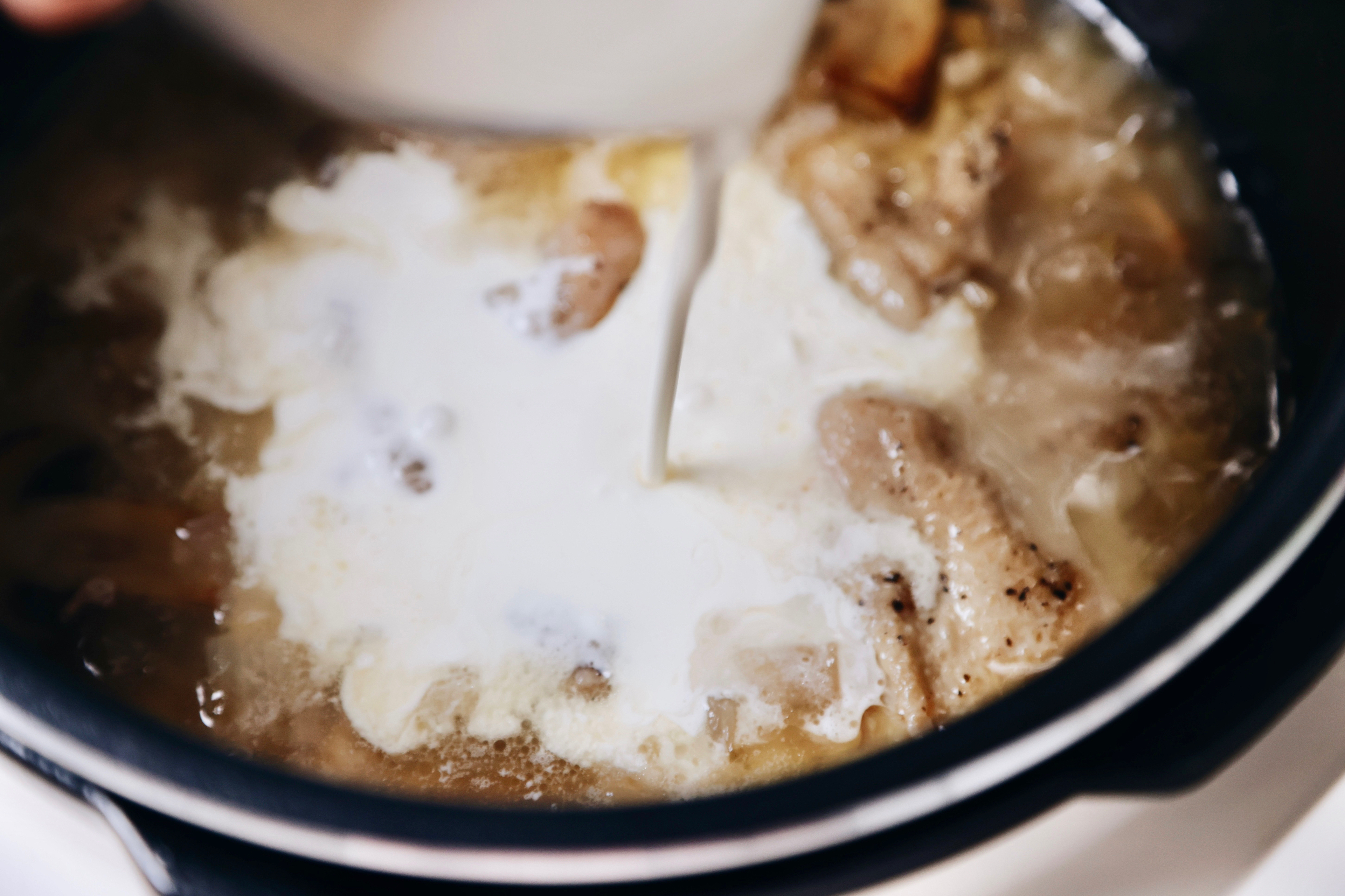 奶油蘑菇炖鸡 零基础简易西餐的做法 步骤10