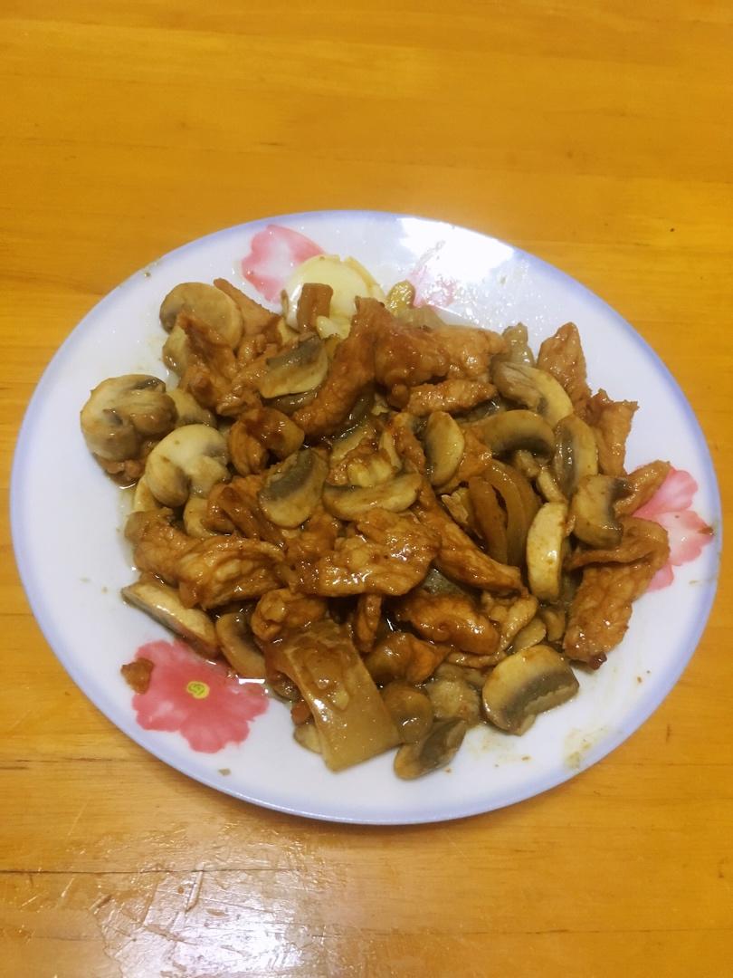 蘑菇炒肉