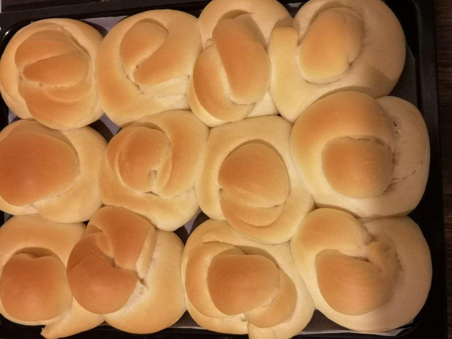 吃不腻的老面包 | 升级版更柔软绵密细腻水润 | 奶香十足可拉丝哟 | 爆炸好吃的早餐包