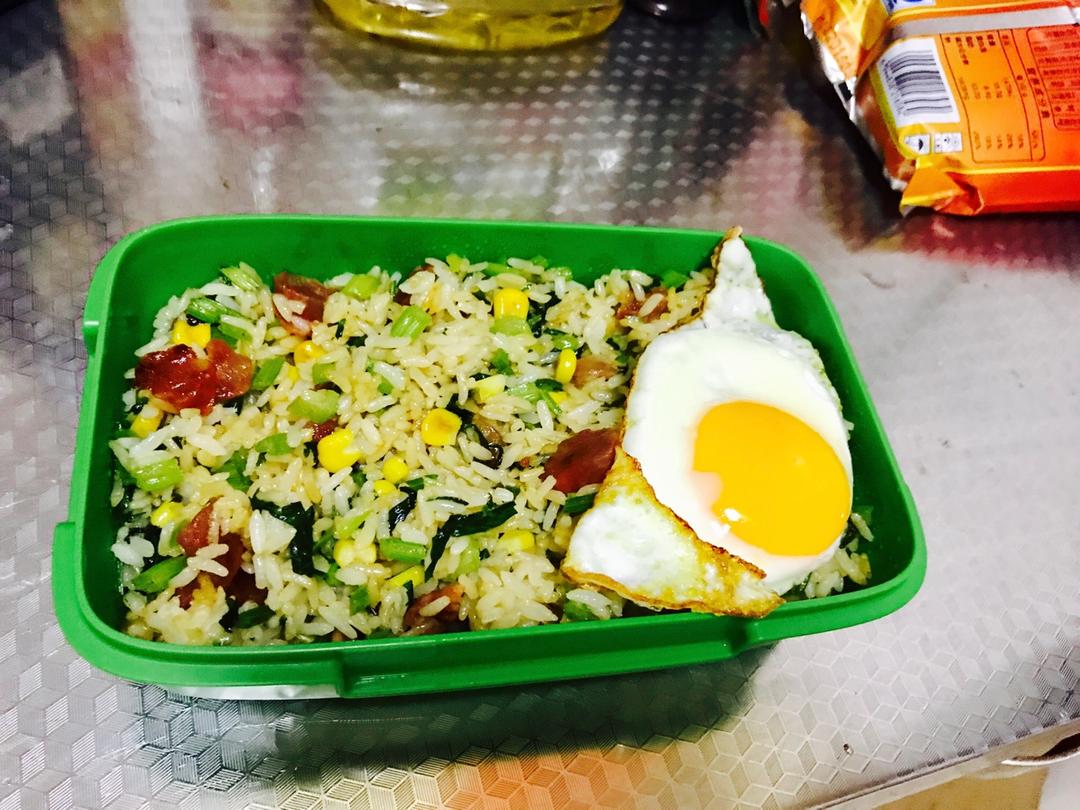 腊肠炒饭