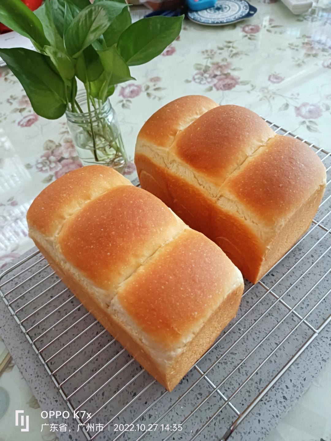 基本鲜奶吐司
