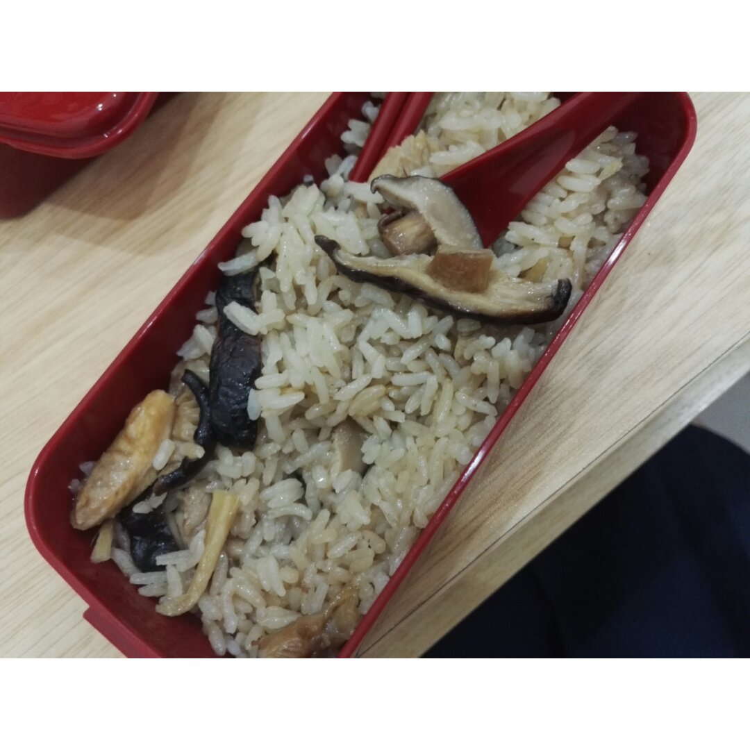 香菇栗子滑鸡饭