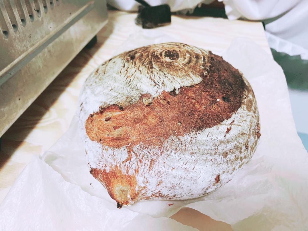 回味悠长的红酒果干面包