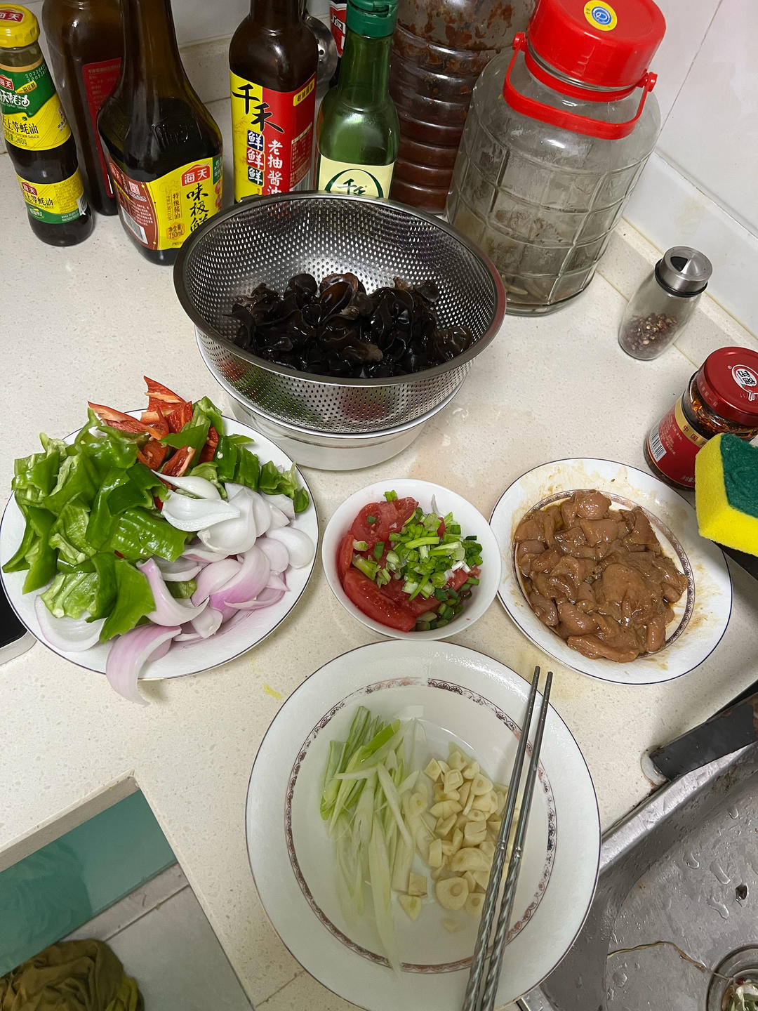 过油肉/新疆拉条子/新疆拌面/过油肉拌面（附过油肉炒制方法）