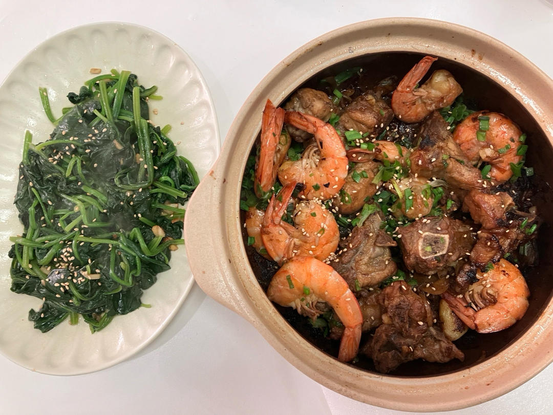 砂锅蒜香排骨