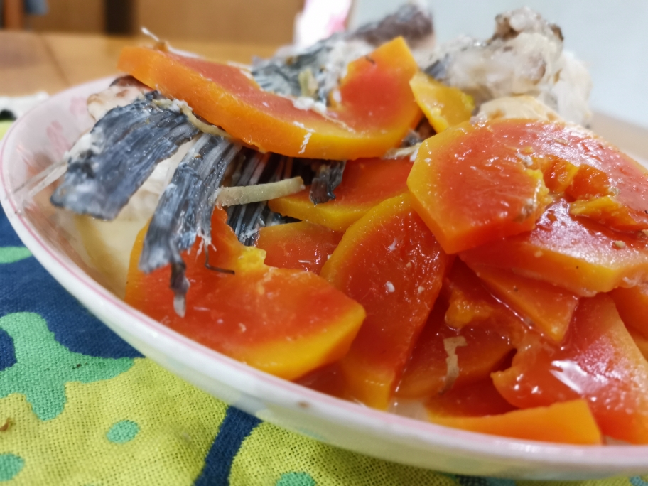 鲩鱼尾木瓜汤的做法