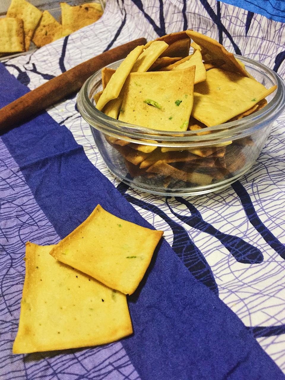 无糖香葱苏打咸饼干