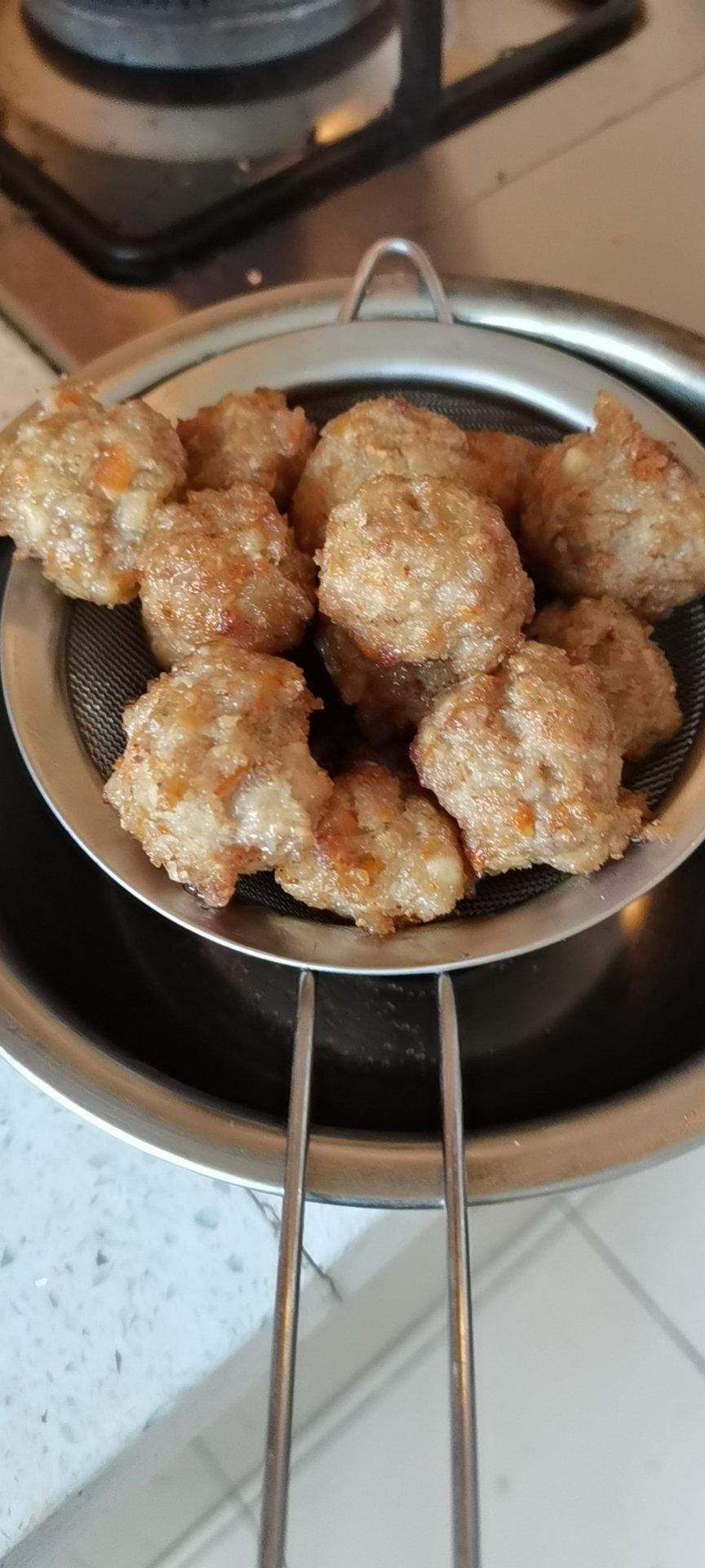 炸马蹄猪肉丸子