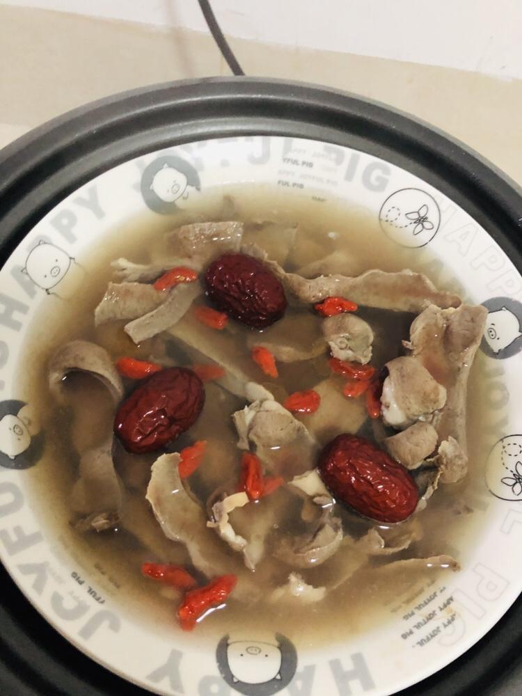 猪心莲子枸杞汤