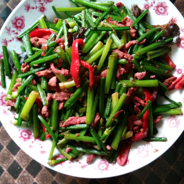 韭菜苔炒牛肉
