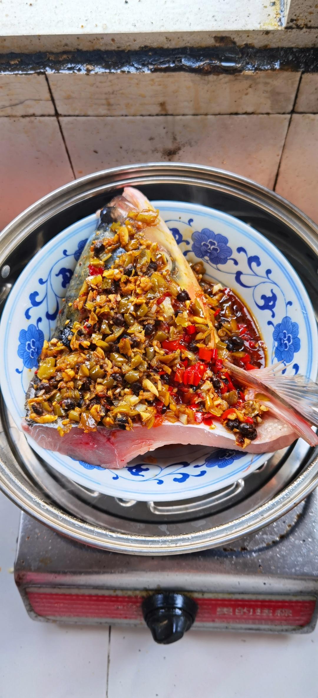 剁椒鱼头，最正宗的做法，8分钟出锅，比饭店好吃一百倍，简单易学，全家都爱吃