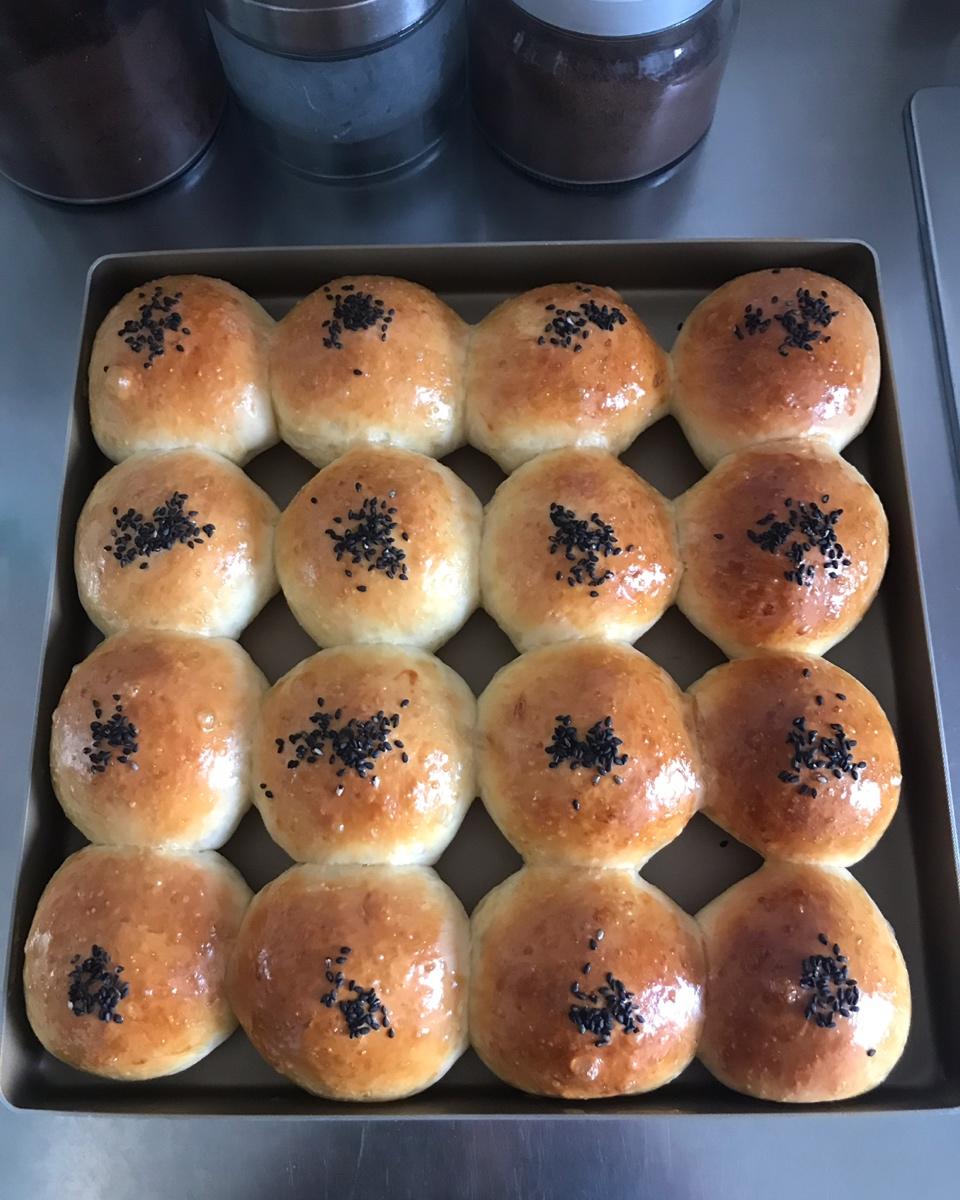普通面粉做的柔软小餐包