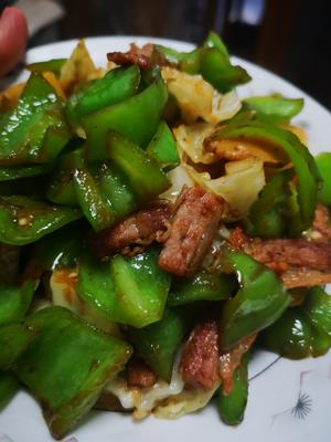 快手下饭菜：尖椒头菜小炒肉的做法 步骤3