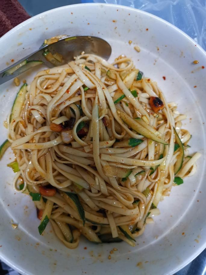 10分钟快手凉拌面