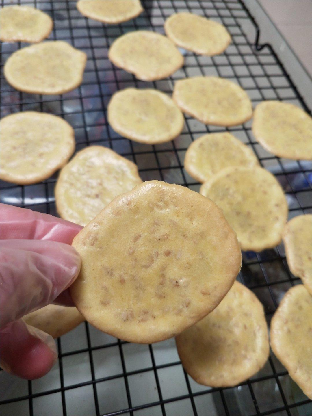 宝宝辅食：芝麻鸡蛋薄脆饼干