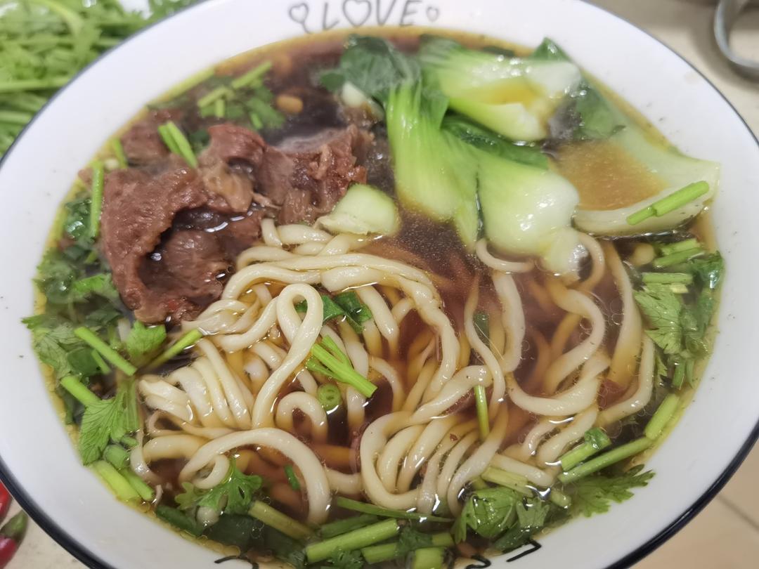 正宗新疆拌面，吃不上后悔一辈子！😂