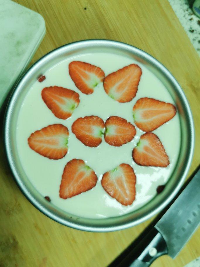 不用烤箱的蛋糕-草莓慕斯