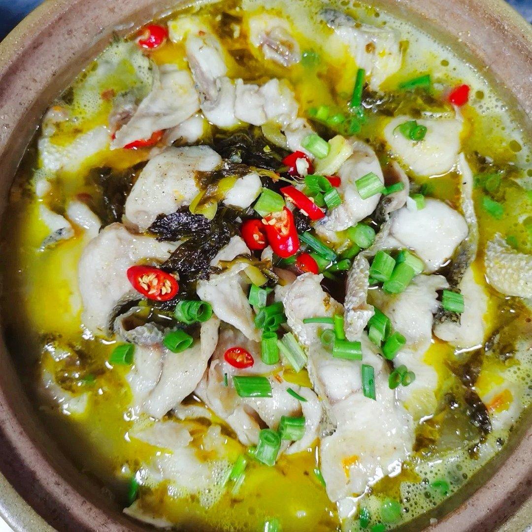 乐活教主的美食之——砂锅酸菜鱼