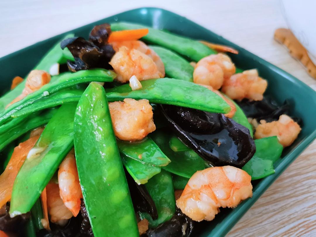 减肥美食~荷兰豆木耳胡萝卜炒虾仁