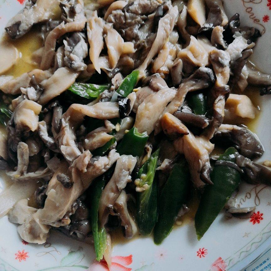 青椒炒蘑菇