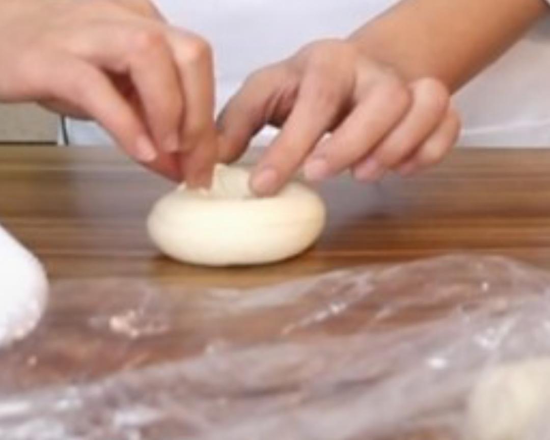 黑芝麻贝果的做法 步骤7