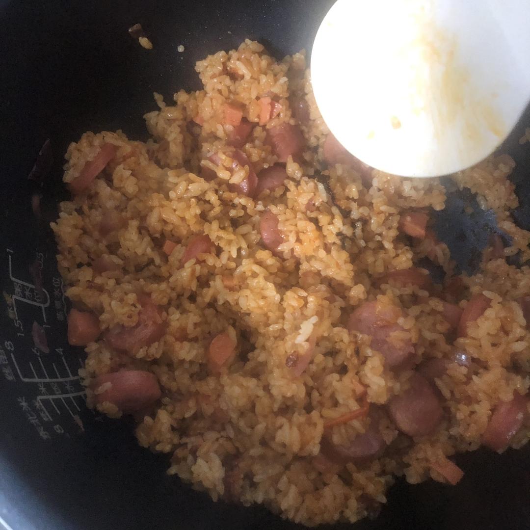 茄汁香肠焖饭