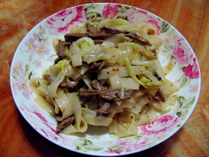 沙茶牛肉炒粿条（河粉）