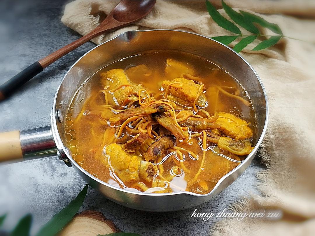 虫草花炖排骨的做法